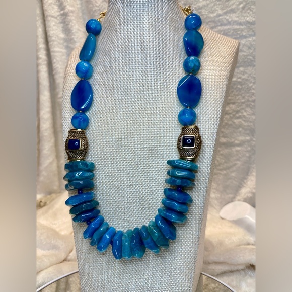 Beautiful EUC Barse Dragons Vein Beaded Necklace with Kyanite/Gold Cabochons - Picture 5 of 17